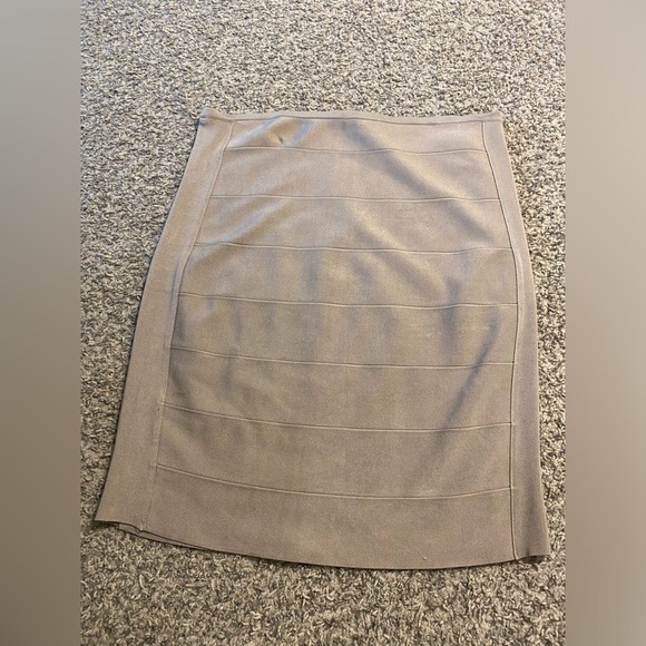 Calvin Klein tan bodycon ribbed pencil skirt | Size Large - Picture 1 of 6
